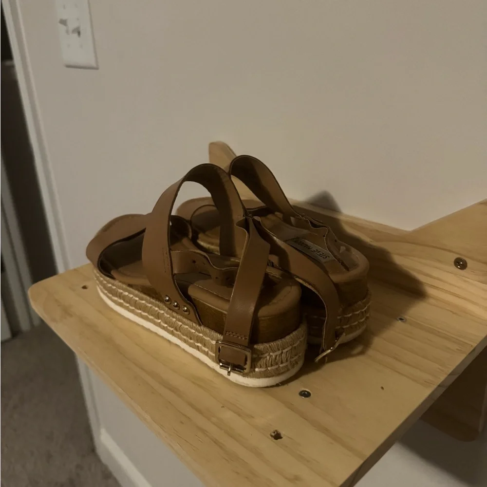 Steve Madden Platform Sandals - Picture 5 of 7